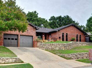 1903 Park Hill Dr, Arlington, TX 76012