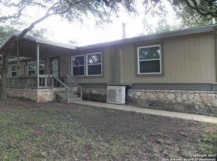170 Oak Forest Ln, Lakehills, TX 78063