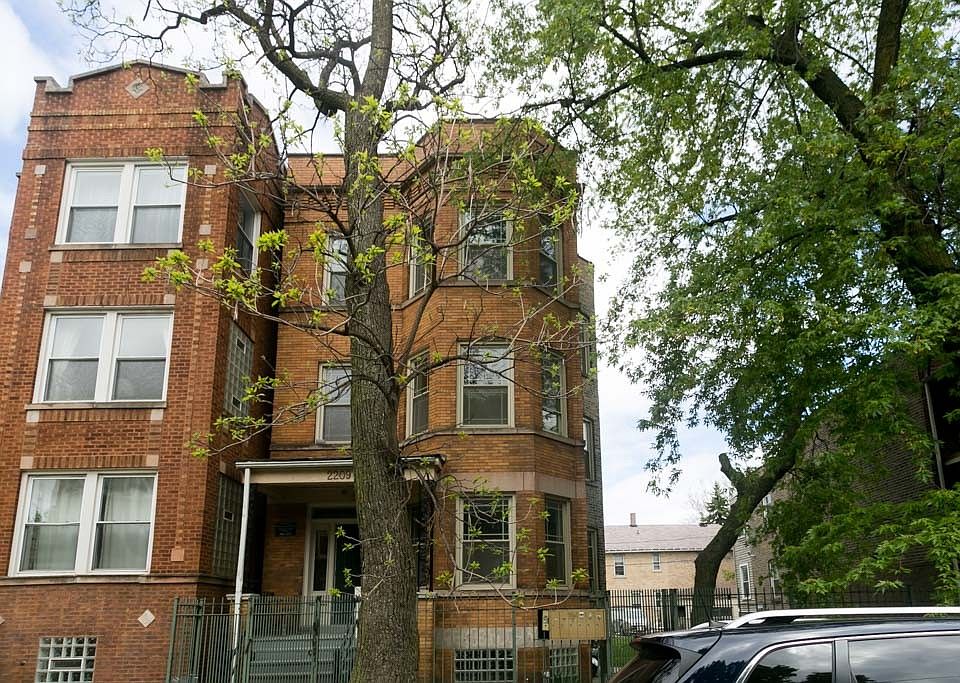 1st image of 2209 N Campbell Ave #Ig3f