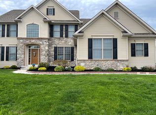 1212 Chelsen Cros, Mechanicsburg, PA 17050
