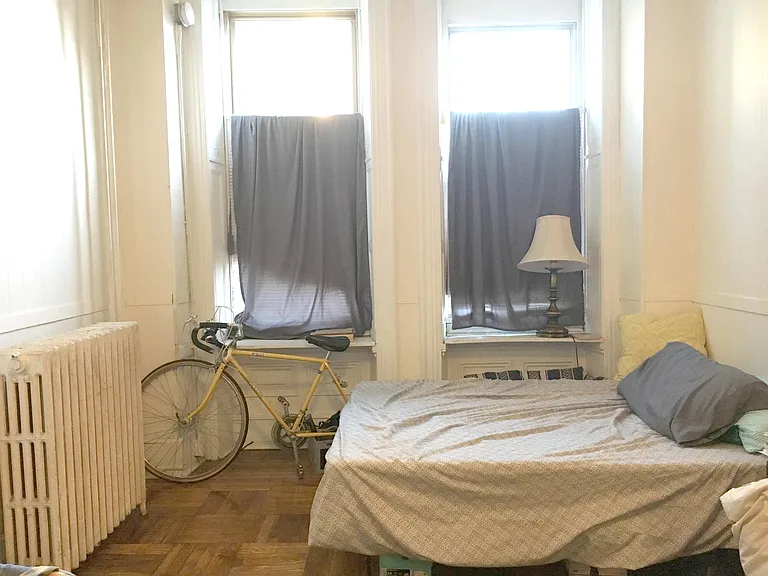 1821 Spring Garden St #1F — Photo 2