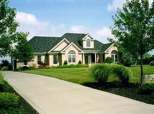 1537 Greenbriar Run, Valley City, OH 44280