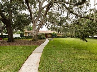 2601 Granada Cir E, Saint Petersburg, FL 33712