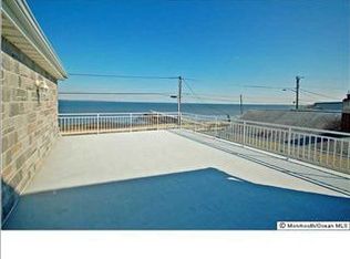 206 Shoreland Cir, Laurence Harbor, NJ 08879