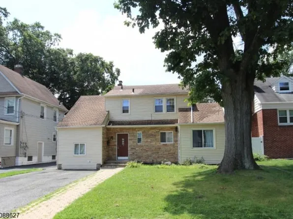 318 Levinsohn Pl, Englewood, NJ 07631