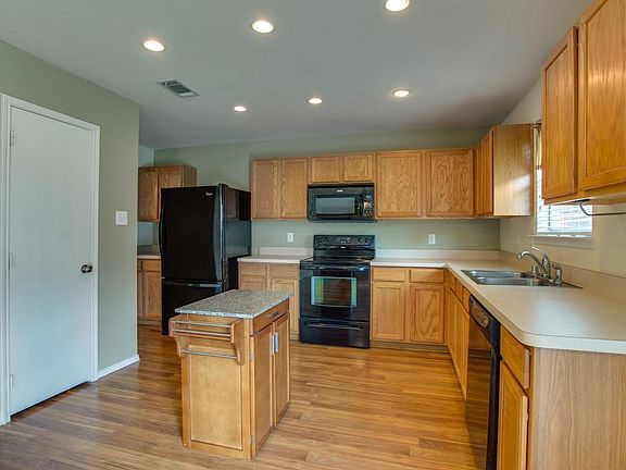 3rd image of 1508 Caymus Ct