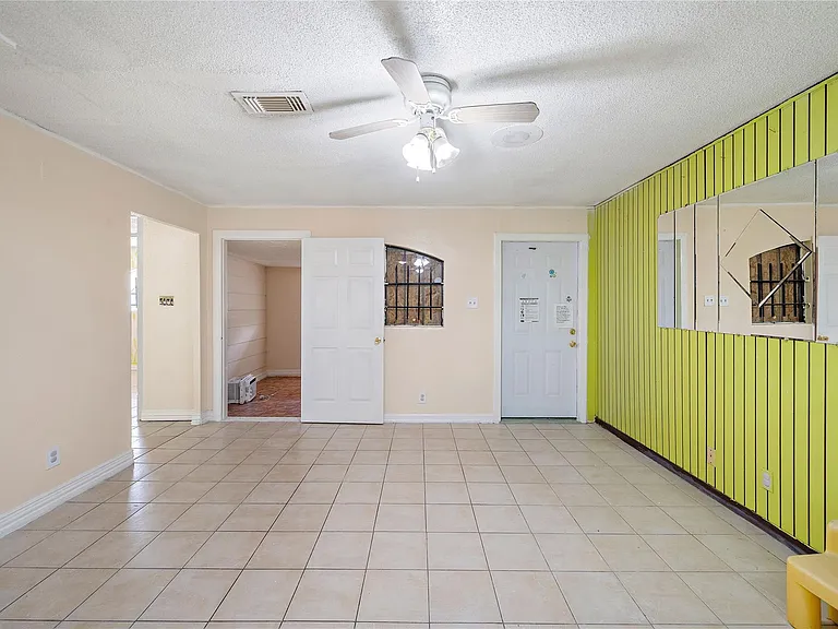 5639 Overdale St — Photo 10
