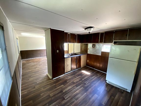 2nd image of 109 B 124 Benny Ln #B