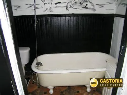 Rented by Francis Castoria LREB | media 10