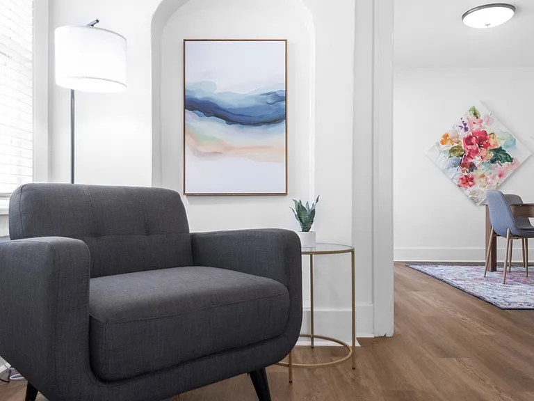 1801 N Polk St — Photo 8