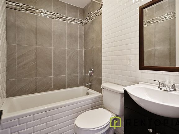 4th image of 132 Meserole St #1M
