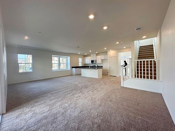 4th image of 4320 S Encinitas Ave