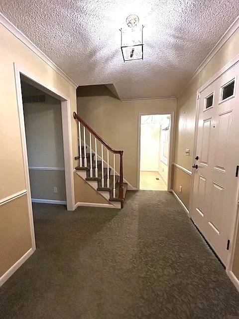 3 bed, 1543 sqft, $2,400 — Photo 4