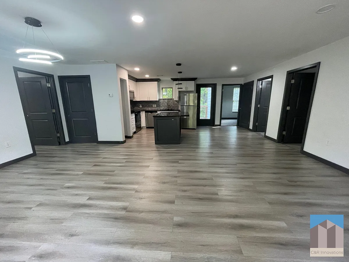 Building Photo - 185 Glenrose Cir