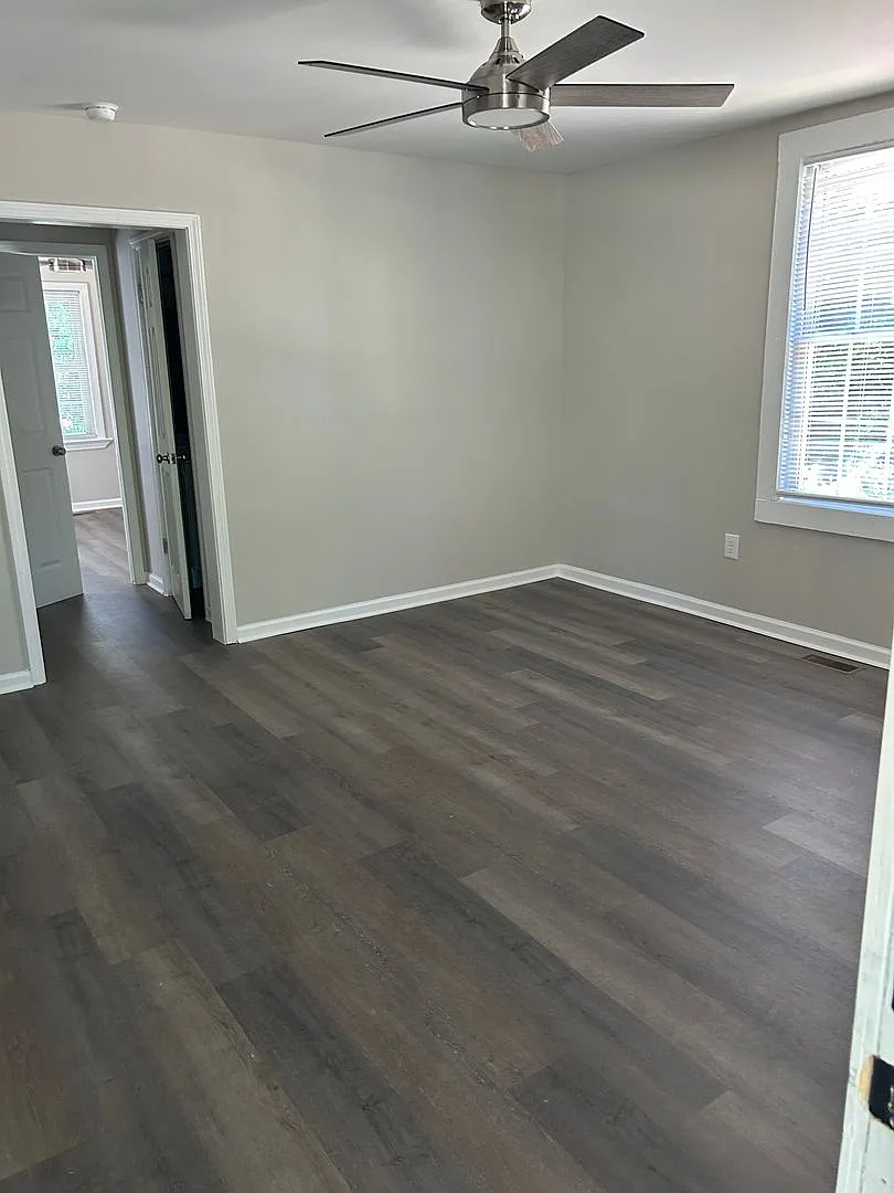 1004 Cayuga Street — Photo 3