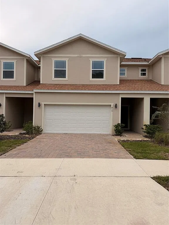 3 bed, 2.5 bath, 1560 sqft, $2,500 — Photo 2