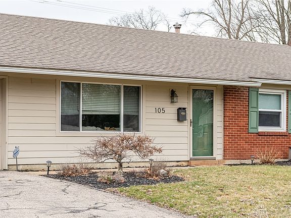 2nd image of 105 Weller Ave
