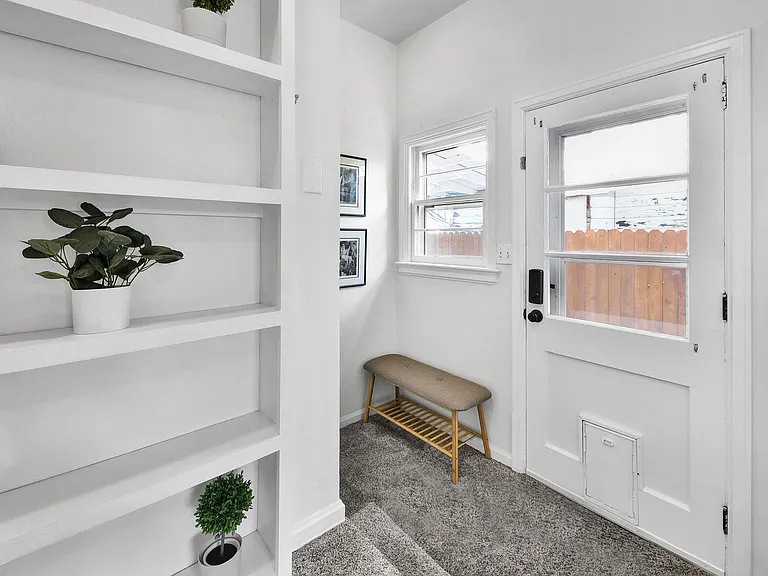 2306 W Madison Ave — Photo 24