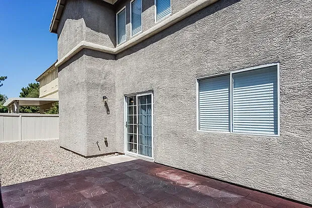 3 bed, 2.5 bath, 1647 sqft, $1,600 — Photo 2