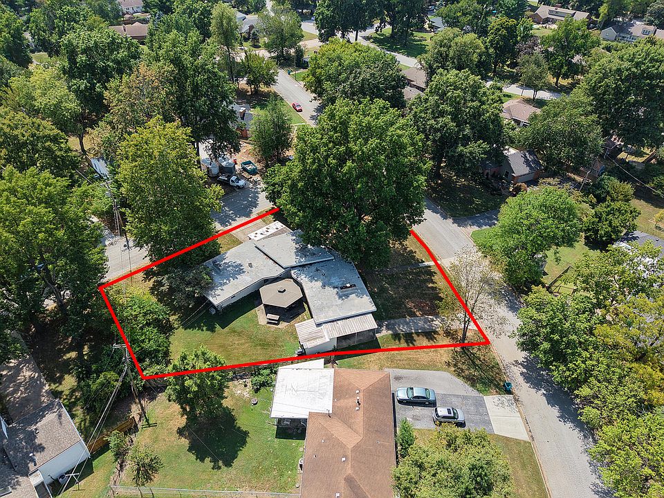 1st image of 1035 E Linwood Terrace