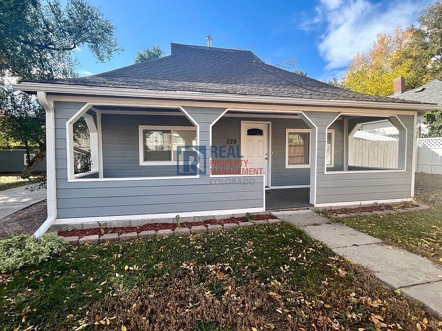 1st image of 229 E Las Vegas St