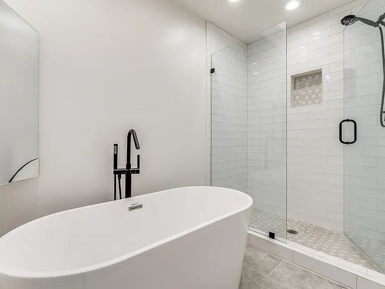 9130 Valley Chapel Ln — Photo 26