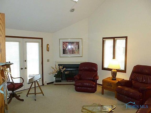4th image of 17 Kingsview St