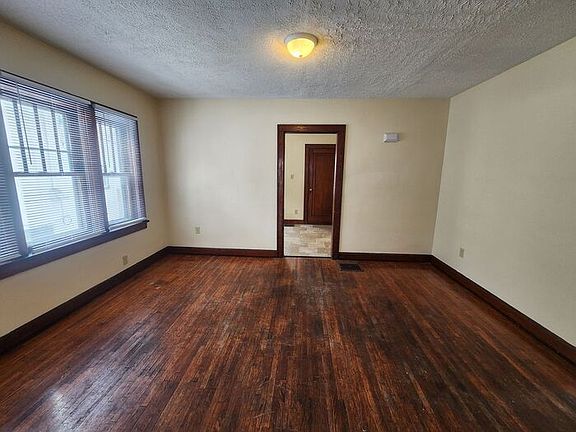 4th image of 1230 N 9th St