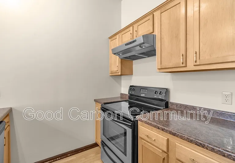 346 Connecticut St #203 — Photo 2
