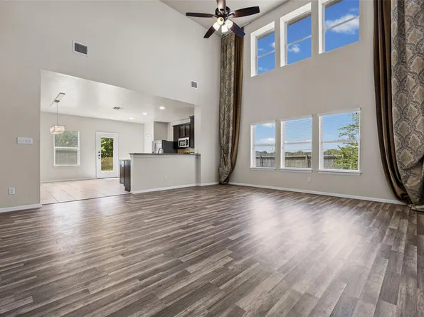 1060 Zeus Cir, Round Rock, TX 78665