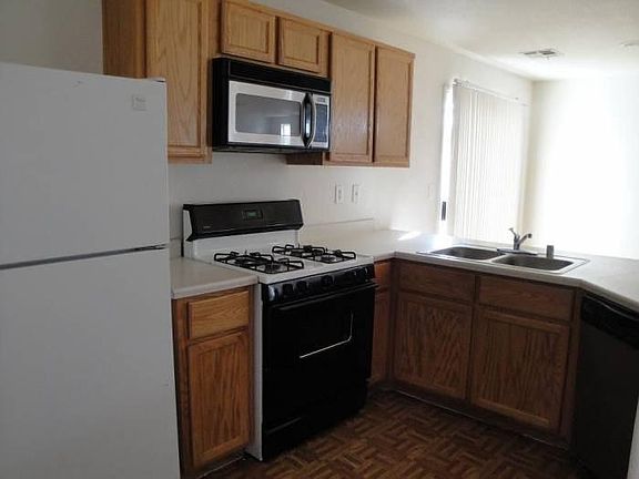 5th image of 10017 Fine Fern St
