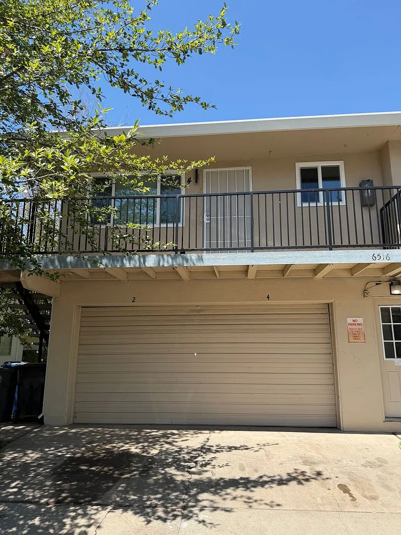 Remodeled 2 Bed Condo In Citrus Heights! — Photo 1