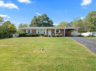 889 Shady Ln, Cookeville, TN 38501