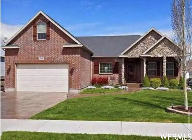 3 bed, 2000 sqft, $2,150 — Photo 1
