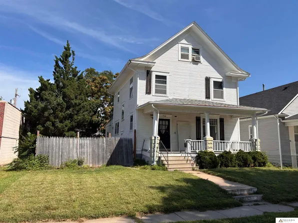 1720 Sumner St, Lincoln, NE 68502