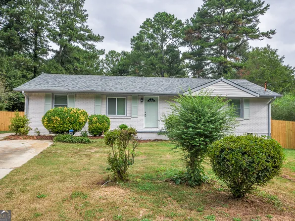 54 Royce Dr, Jonesboro, GA 30238