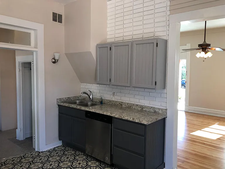 801 Bowen St #3 — Photo 3