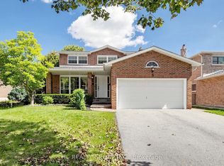 5 Standish Cres, Markham, ON L3P 4A4