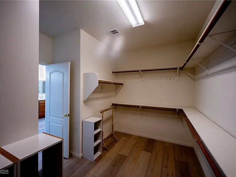 359 Hoskins Ct — Photo 49