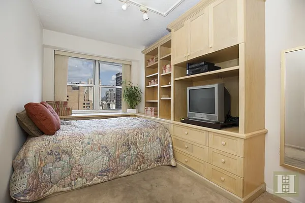 Sold by Halstead Real Estate | media 5