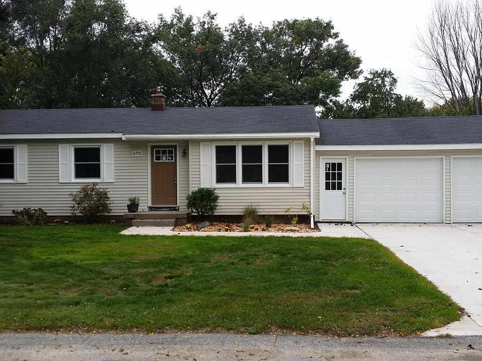1st image of 4715 Bonneville Dr NE