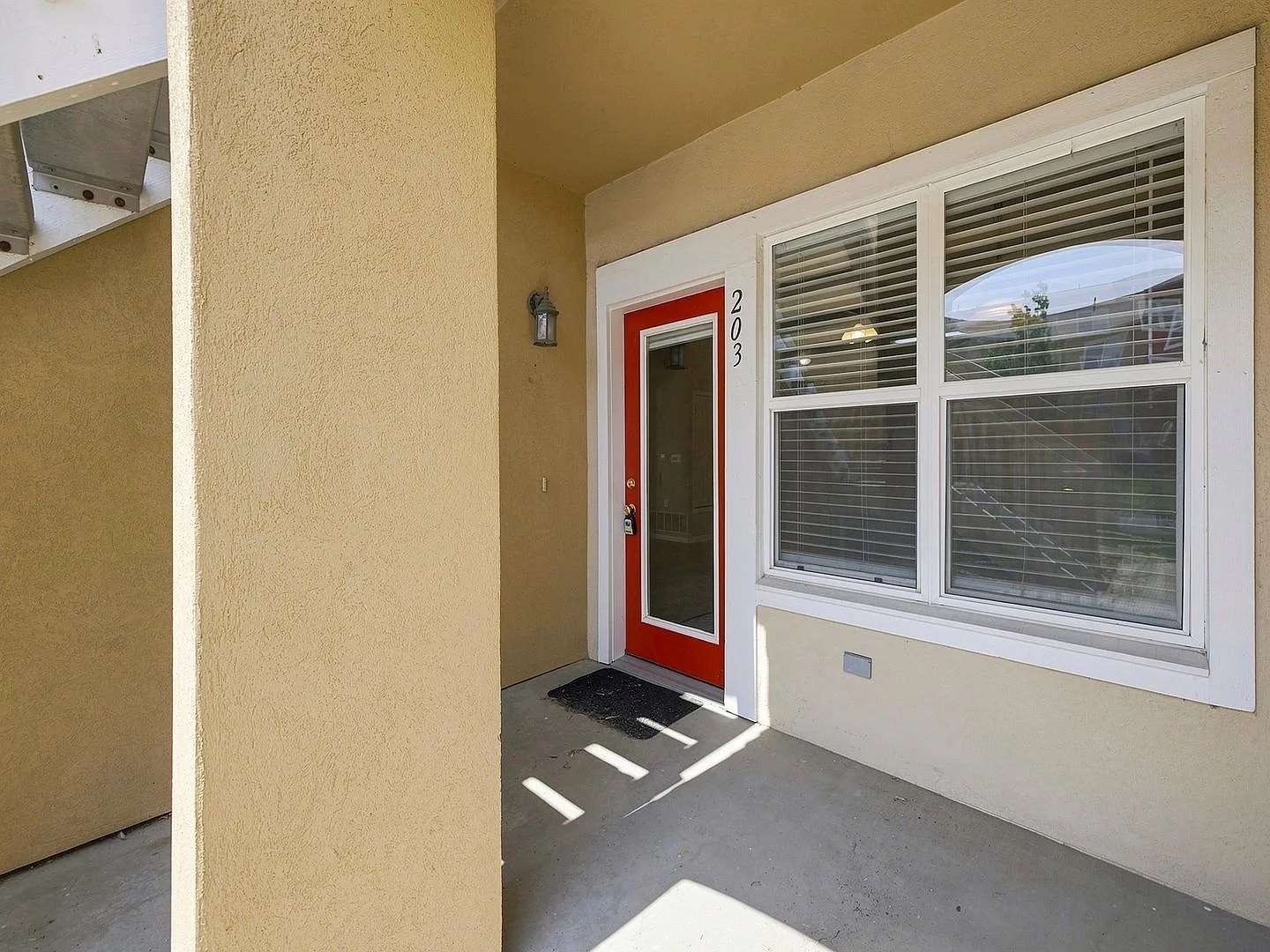 Bright & Inviting 1st Floor Condo for Rent! — Photo 2