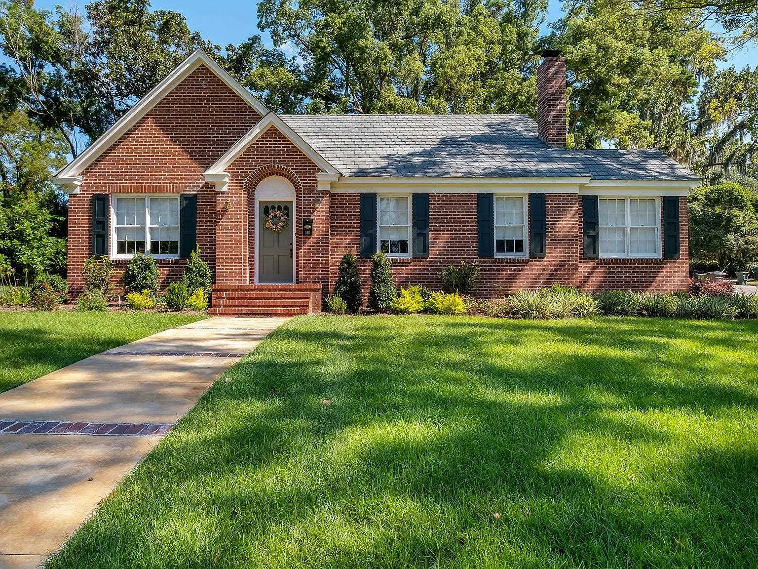 4 bed, 2.5 bath, 2235 sqft, $3,950 — Photo 1