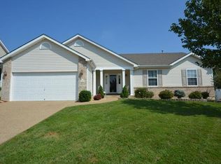 1827 Hackmann Hollow Dr, Wentzville, MO 63385