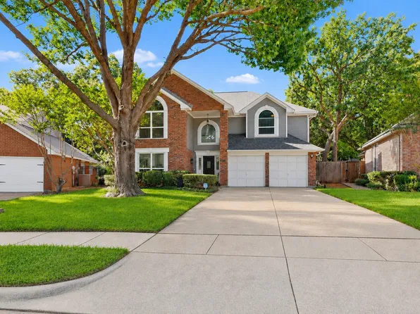 3400 Paint Brush Ln, Bedford, TX 76021