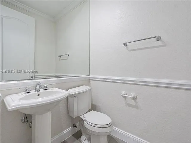 1772 NE 9th St — Photo 8