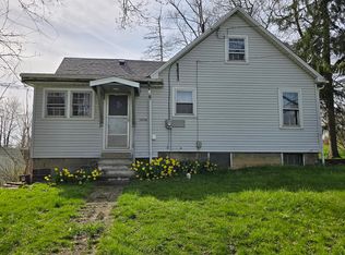 10226 Tallmadge Rd, Diamond, OH 44412