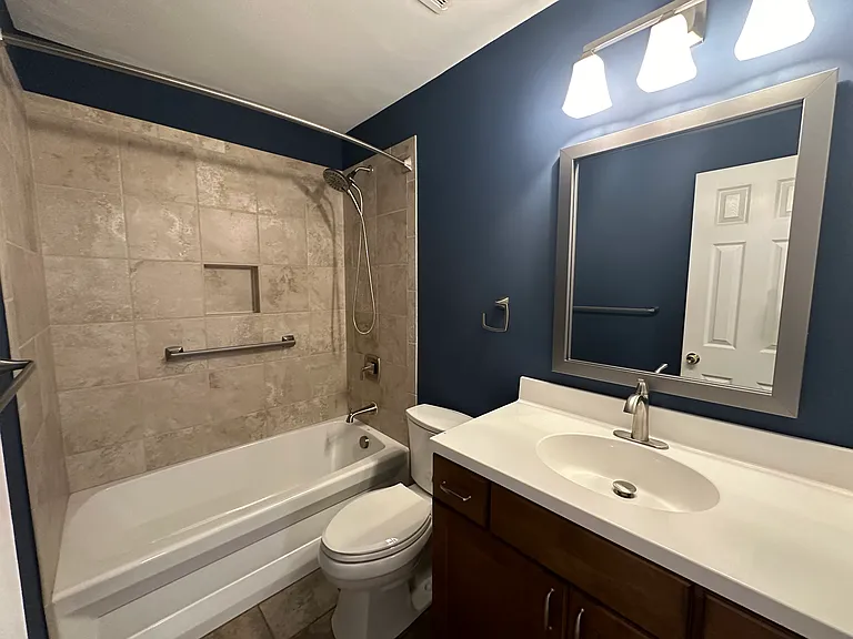 909 Chigwell Rd — Photo 28