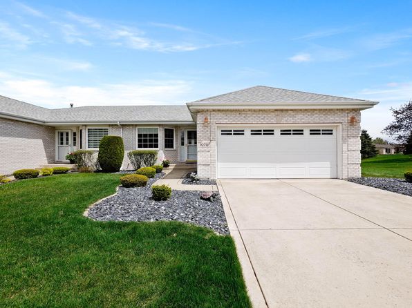 1070 Freedom Cir S, Crown Point, IN 46307