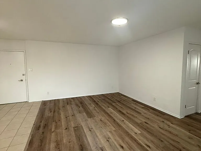 1179 Crenshaw Blvd — Photo 14